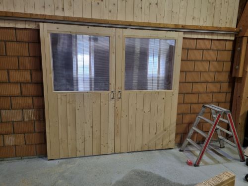 Schiebetor mit Fenster, Belpberg