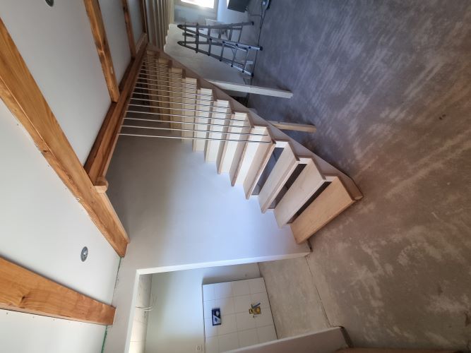 Treppe mit Schrank